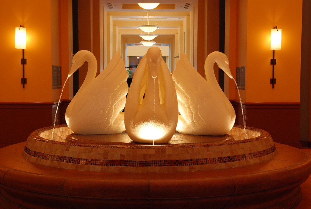 Garden Grove Walt Disney World Swan Hotel In Lake Buena Vista