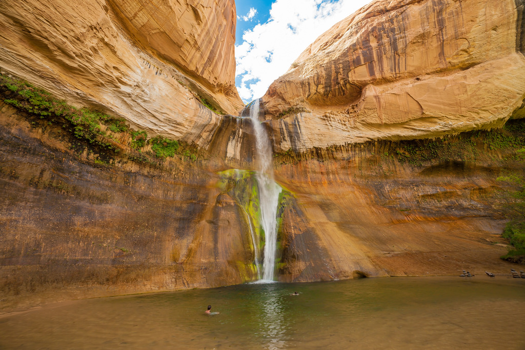 Calf Creek Falls in Escalante, Utah - Kid-friendly Attractions | Trekaroo