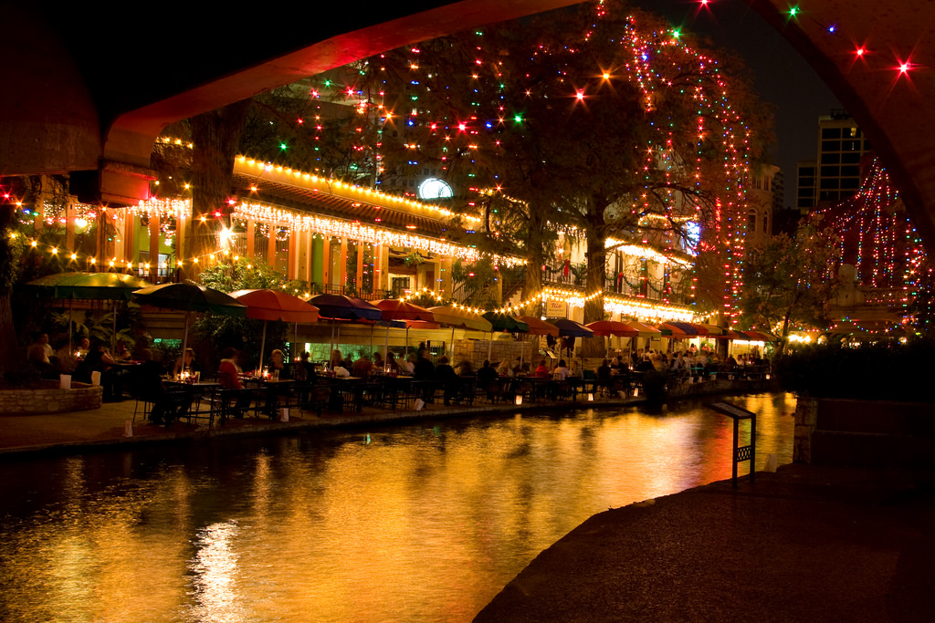 Where To See Christmas Lights In San Antonio, TX! Trekaroo