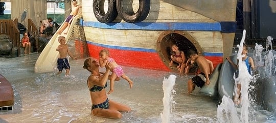 Crawdaddy  Cove Indoor Water Park in Madison, Wisconsin - Kid-friendly Attractions | Trekaroo