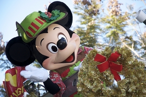 Mickey's Jingle Jungle Parade - Disney's Animal Kingdom in Lake Buena  Vista, Florida - Kid-friendly Attractions | Trekaroo