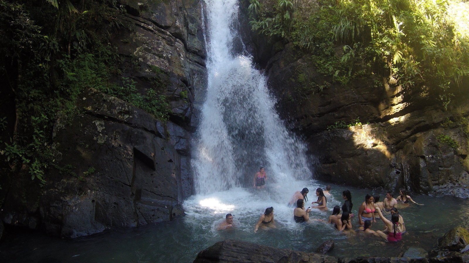 la-mina-waterfall-in-luquillo-puerto-rico-kid-friendly-attractions