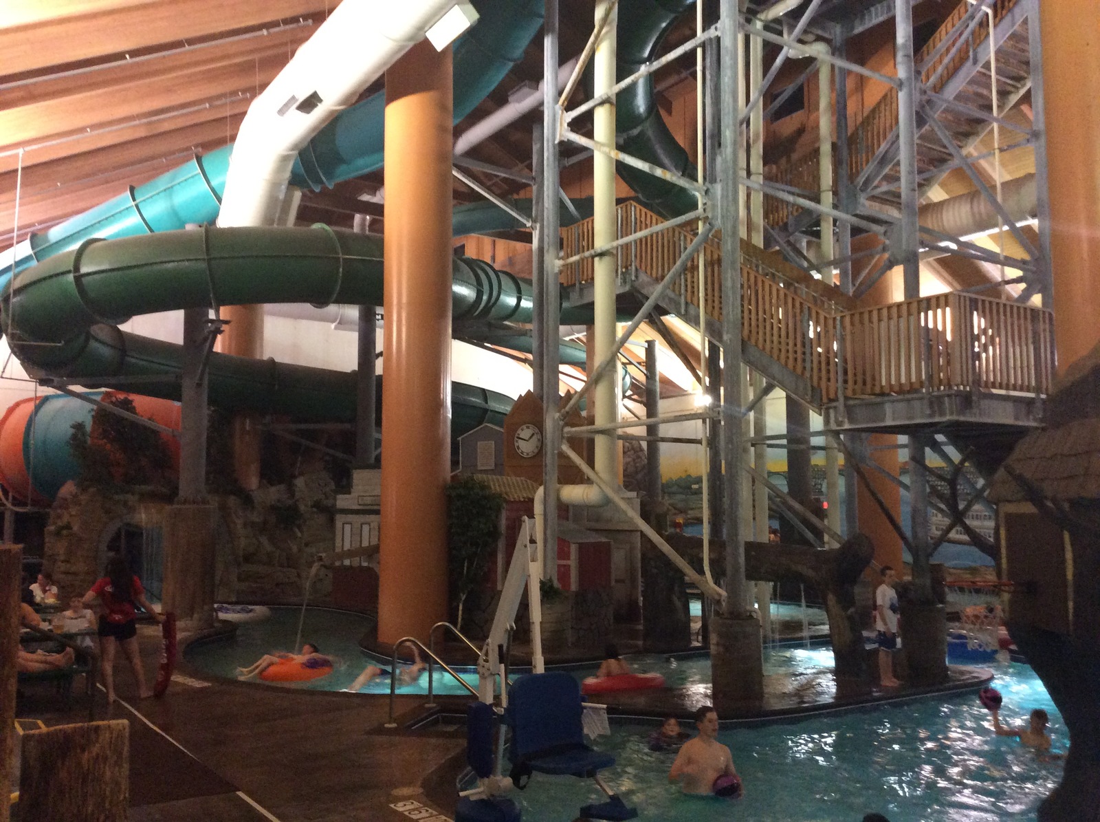 Holiday Inn Wild Woods Water Park In Otsego Minnesota Kid Friendly Hotel Reviews Trekaroo