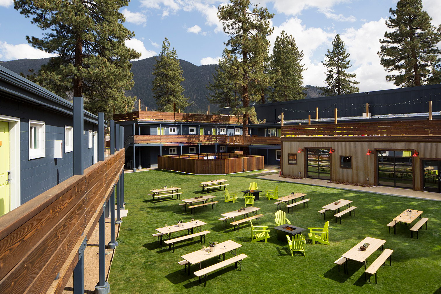 Basecamp Tahoe South In South Lake Tahoe California Kid Friendly   Courtyard From Above 